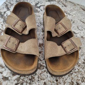 Birkenstock suede sandals Birkenstock size 7 (38)